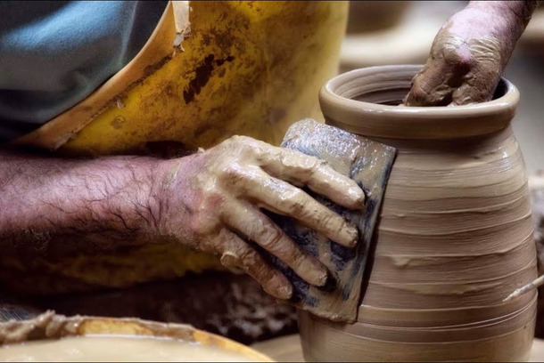 Generations in Clay: Northeast Georgia Pottery Families by Mountains and Main Media LLC